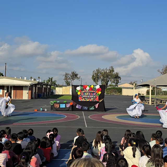 Students enjoy folklorico dance 