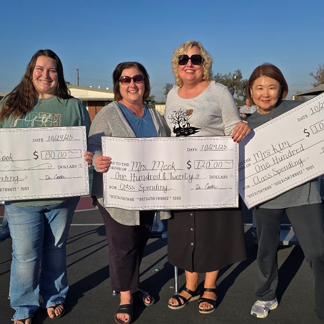 Teachers Giant Checks Fundraiser