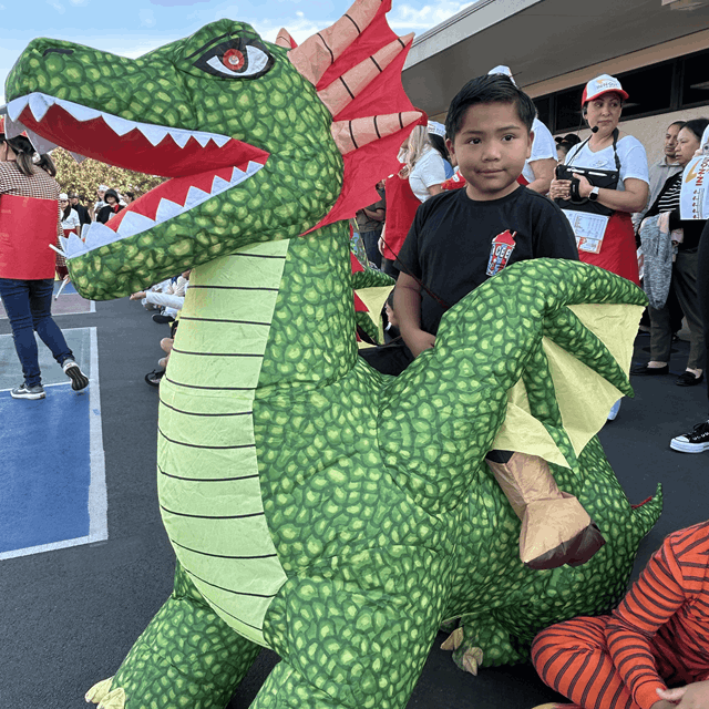 Halloween Parade - Magnus Dinosaur